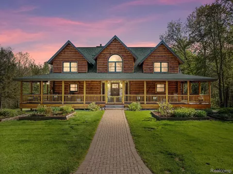 19263 Williamsville Rd, Unadilla, MI 48137