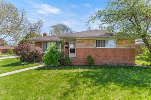6240 Shadowlawn St, Dearborn Heights, MI 48127