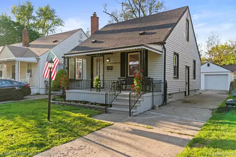 24840 New York St, Dearborn, MI 48124