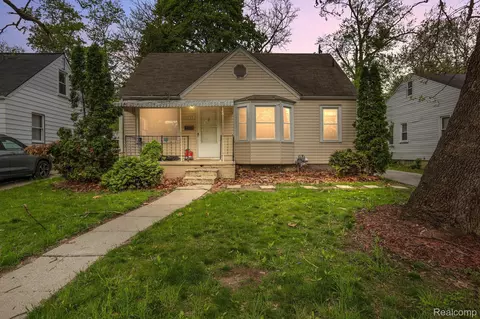 17655 Fenton, Detroit, MI 48219