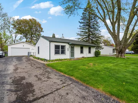 3647 Grafton St, Orion, MI 48359