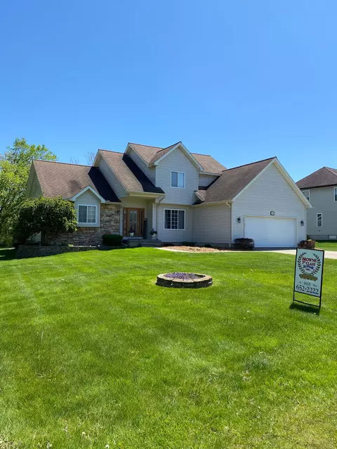 4219 Maplewood Meadows Ave, Grand Blanc, MI 48439