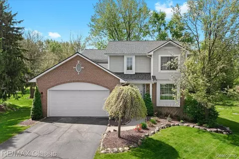 3645 Sandbar Dr, Commerce, MI 48382