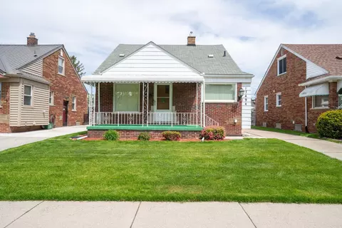 17494 Herrick St, Allen Park, MI 48101