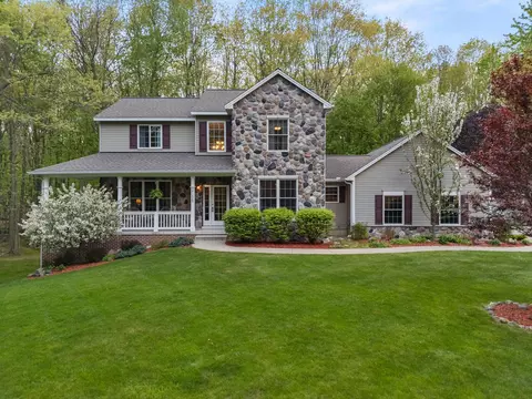 3135 Walnut Hls, Addison, MI 48367
