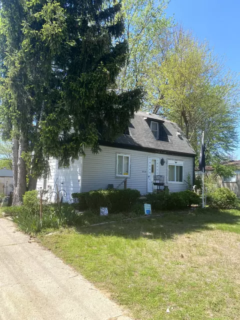 6429 Nightingale St, Dearborn Heights, MI 48127