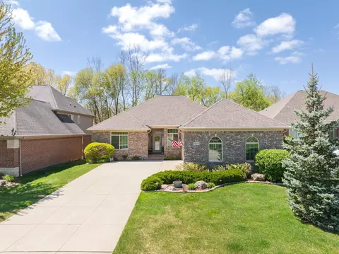 58651 Glacier Club Dr, Washington, MI 48094