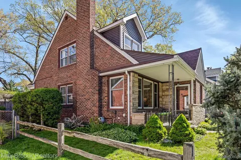 432 W Cambourne St, Ferndale, MI 48220