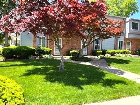48 Council Ve Ave #A, Clawson, MI 48017