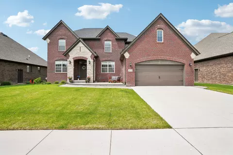 49793 Split Rock Rd, Macomb, MI 48044