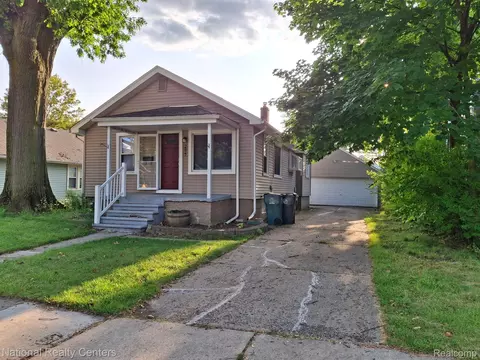 2827 Gardner Ave, Berkley, MI 48072