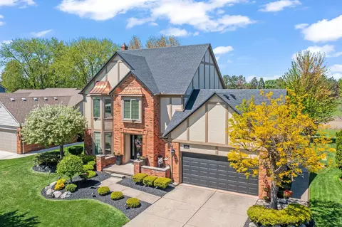 14935 Crofton Dr, Shelby Township, MI 48315
