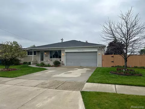 13541 Yvonne Dr, Warren, MI 48088