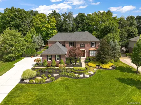 50548 Amberley Blvd, Canton, MI 48187