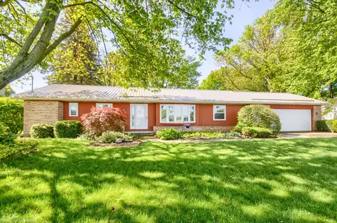 9112 E Curtis Rd, Frankenmuth, MI 48734 photo 1