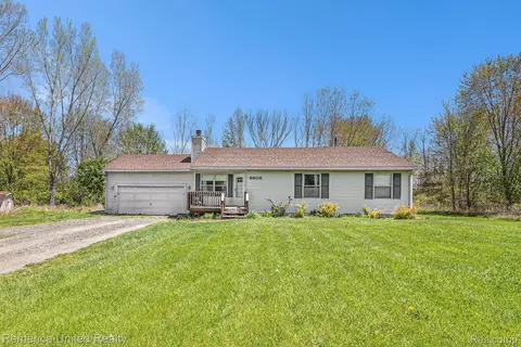 6606 Preston Rd, Howell, MI 48855