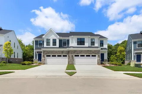 5342 Trail Vista Dr, West Bloomfield, MI 48323