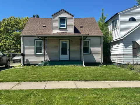 5902 Huron St, Taylor, MI 48180