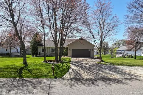 8439 Shoshoni Pass, Caseville, MI 48755