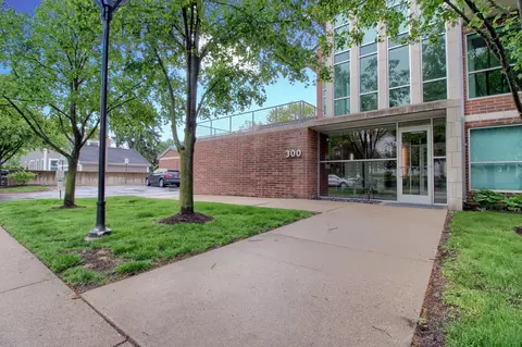 300 Hamilton St #105, Plymouth, MI 48170