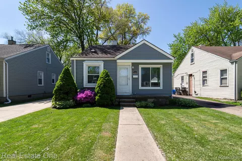 2324 Guthrie Ave, Royal Oak, MI 48067
