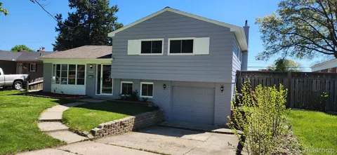 26240 Warner Ave, Warren, MI 48091