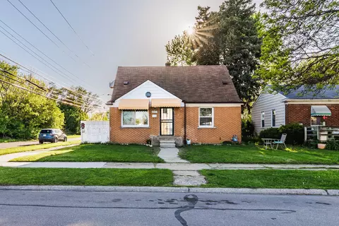 6001 Warwick St, Detroit, MI 48228