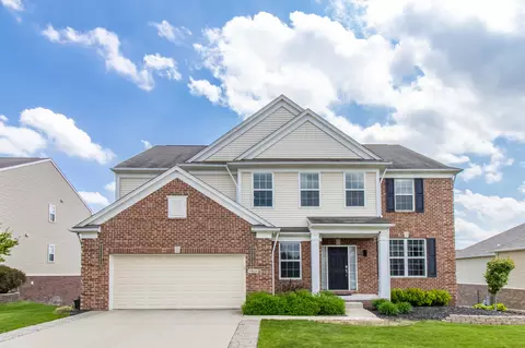 58629 Winnowing Cir S, South Lyon, MI 48178