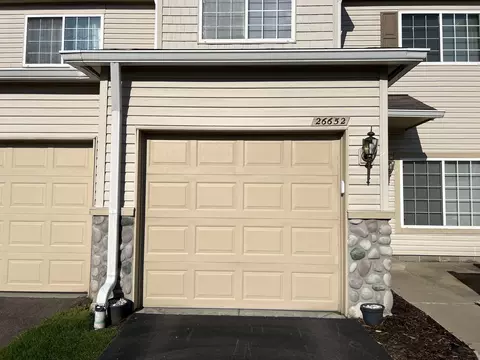 26652 Kirkway Dr, Woodhaven, MI 48183