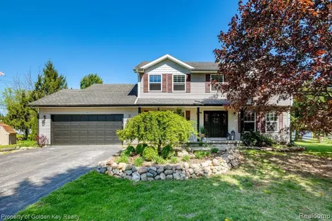 9849 Marshall Rd, Green Oak, MI 48178