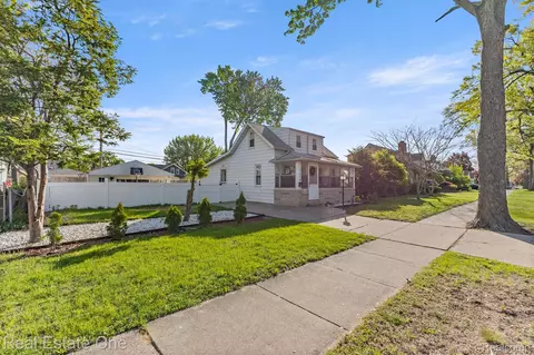 21047 Outer Dr, Dearborn, MI 48124