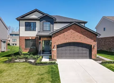 5134 Muirfield Ln, Independence, MI 48348