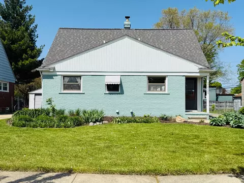 20529 Van Antwerp St, Harper Woods, MI 48225