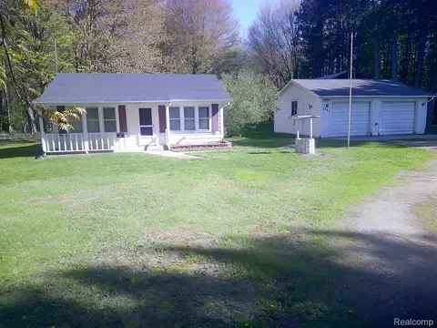 1591 N Branch Rd, Deerfield, MI 48461