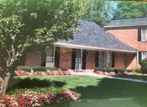 1750 Tiverton Rd 28 7 Rd #28, Bloomfield Hills, MI 48304
