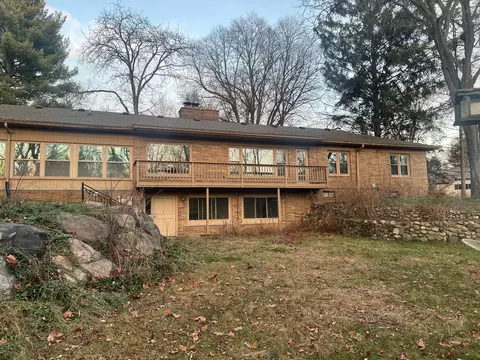 47105 Stratford, Northville, MI 48167