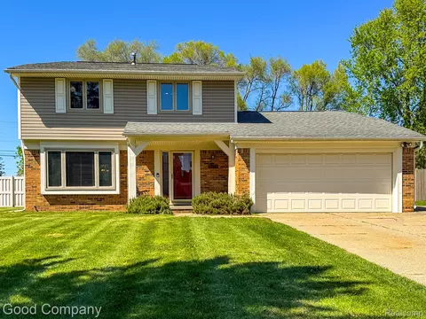 5309 Old Cove Rd, Independence, MI 48346
