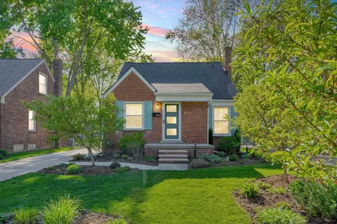 2621 N Connecticut Ave, Royal Oak, MI 48073