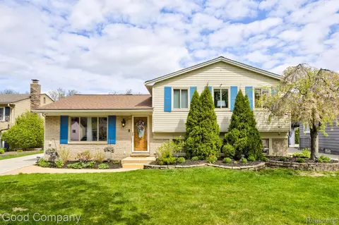 14547 Alpena Dr, Sterling Heights, MI 48313