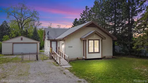 3988 Grace Ave, Wayne, MI 48184