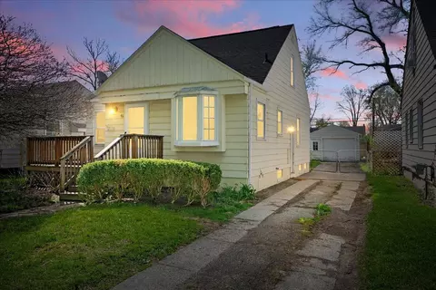 46 E Longfellow Ave, Pontiac, MI 48340