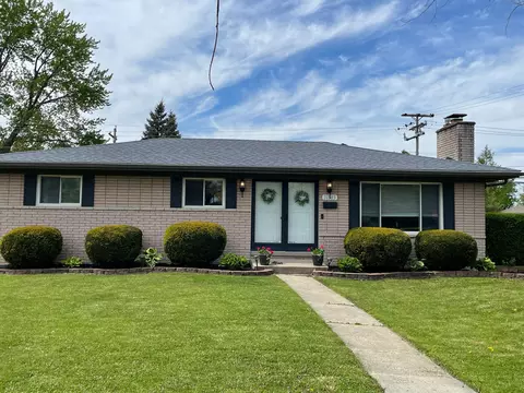 31585 Morgan Dr, Warren, MI 48088