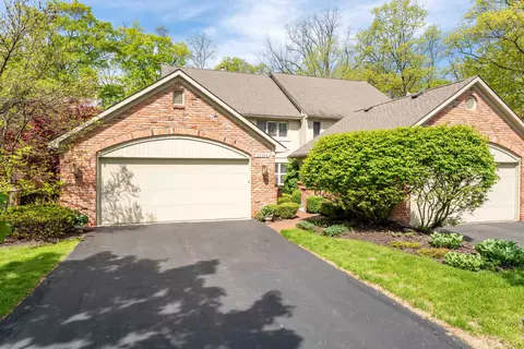 22366 Valley Oaks Dr, Beverly Hills, MI 48025
