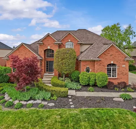 48252 Binghampton, Northville, MI 48168