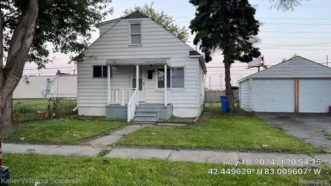 11376 Rivard Ave, Warren, MI 48089