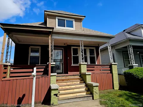 3951 Commor St, Hamtramck, MI 48212