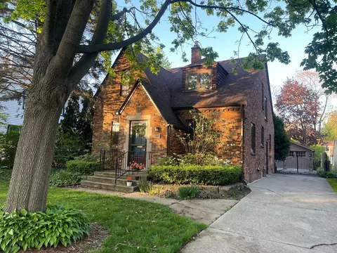 532 Saint Clair St, Grosse Pointe, MI 48230