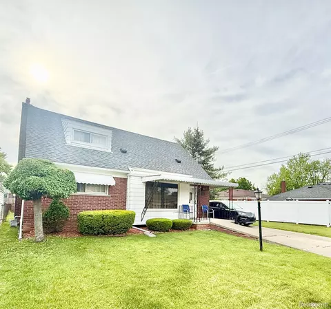 9222 Fox Ave, Allen Park, MI 48101