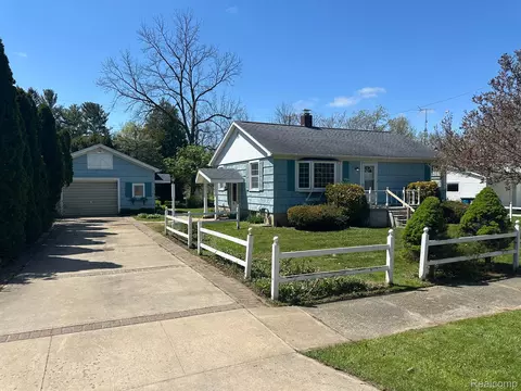 8476 Brookside, Millington, MI 48746