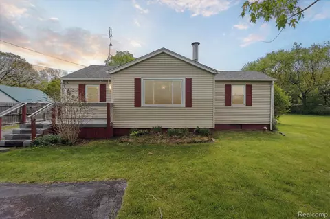 7244 Neff Rd, Mount Morris, MI 48458 photo 1